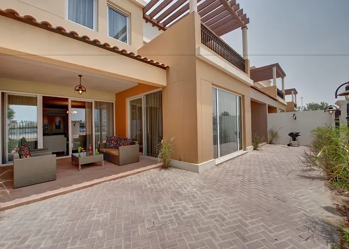 J5 Villas Holiday Homes Barsha Gardens